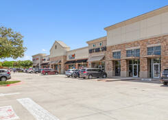 
                                	        Hickory Creek Plaza
                                    