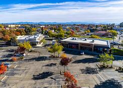 
                                	        Shasta Crossroads
                                    