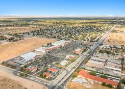 
                                	        Quartz Hill Towne Centre
                                    