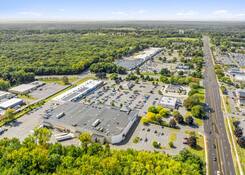 
                                	        Stop & Shop Plaza
                                    